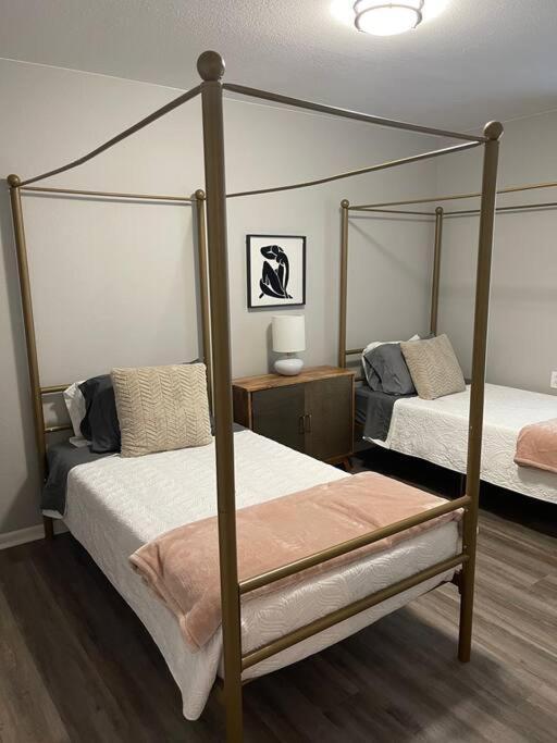 The Irene - 2 Bedroom Apt In Quilt Town, Usa Hamilton Экстерьер фото