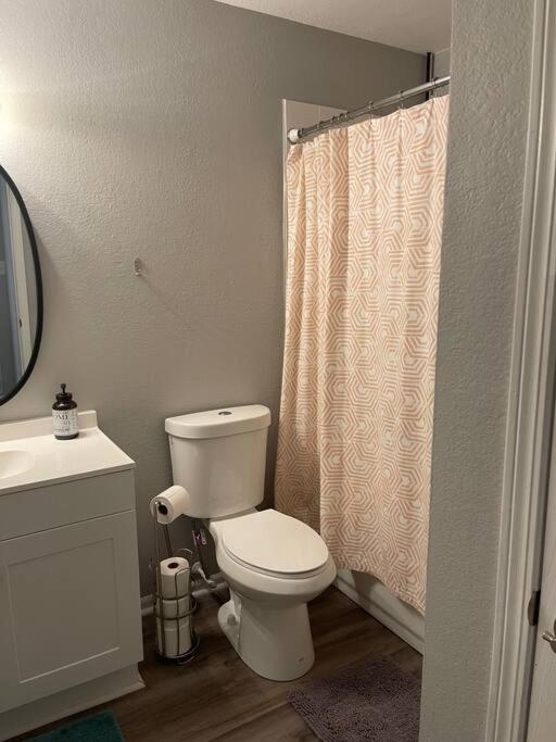 The Irene - 2 Bedroom Apt In Quilt Town, Usa Hamilton Экстерьер фото
