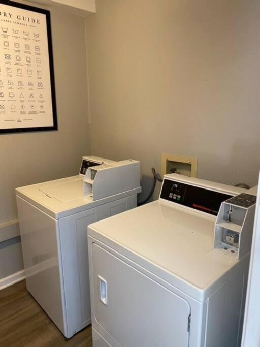 The Irene - 2 Bedroom Apt In Quilt Town, Usa Hamilton Экстерьер фото